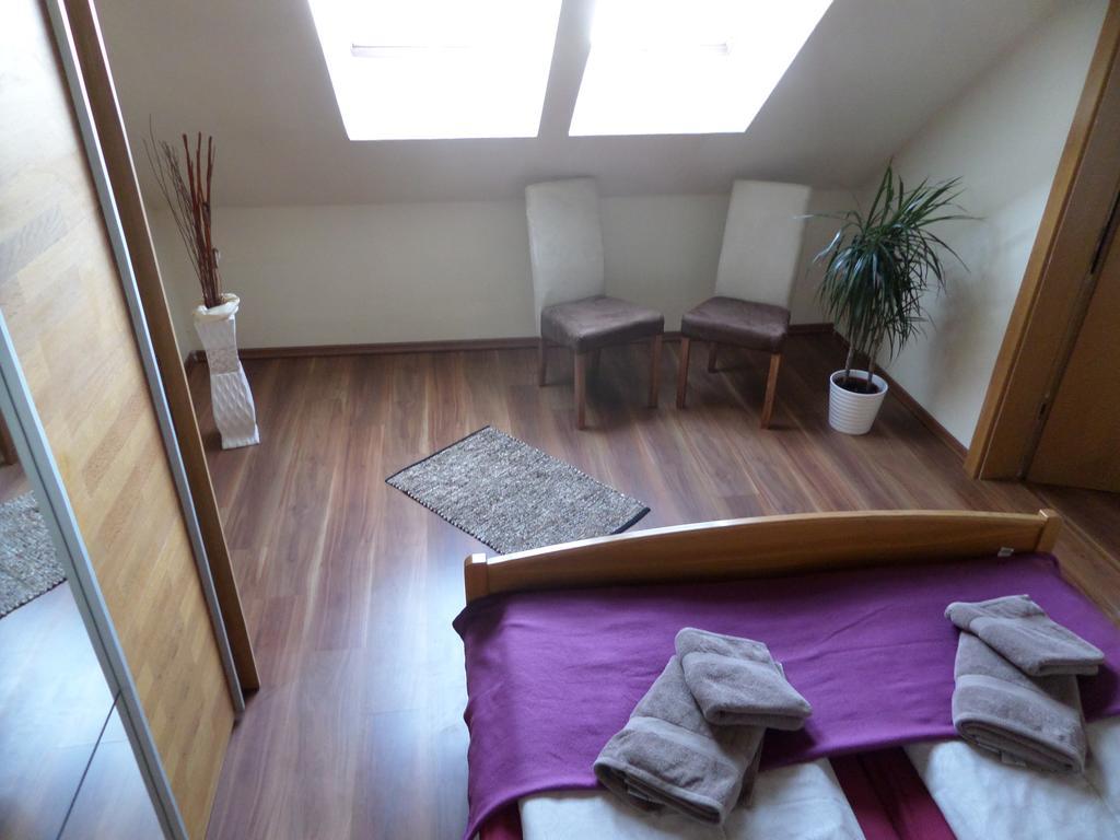 Apartmenthaus Graz Ruang foto